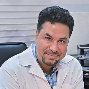 تصویر دکتر حسین فیض پور